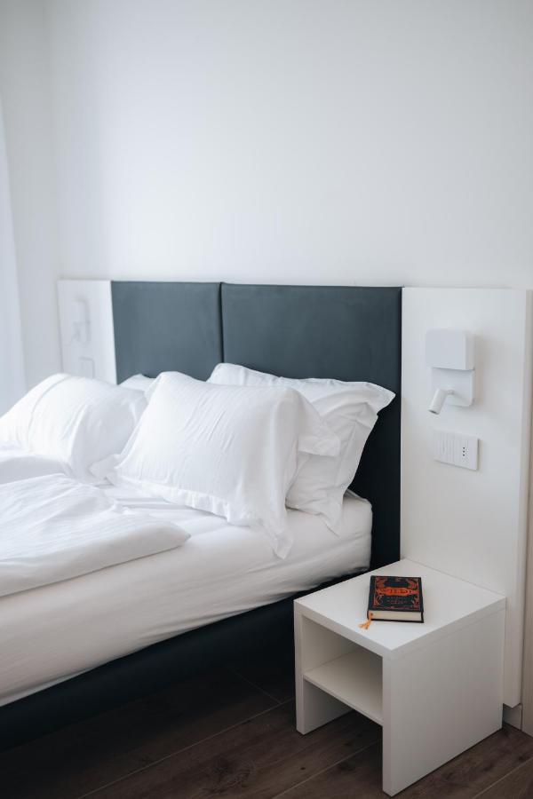 Sea Breeze Aparthotel Caorle Exteriör bild