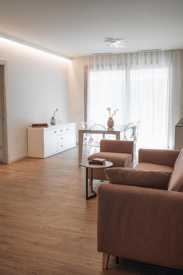Sea Breeze Aparthotel Caorle Exteriör bild