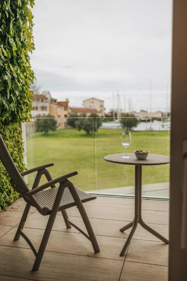 Sea Breeze Aparthotel Caorle Exteriör bild