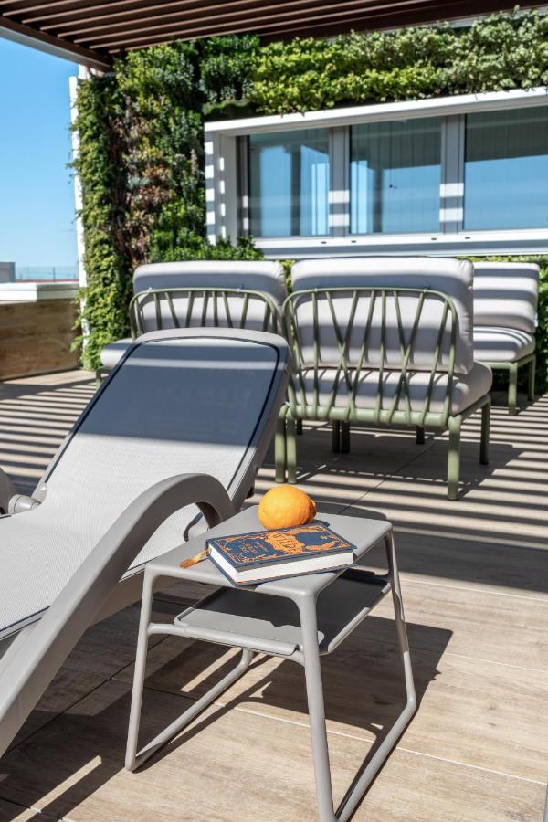 Sea Breeze Aparthotel Caorle Exteriör bild